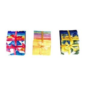 Quilters miniature fat quarter pincushion fashion accessory pins to wear or gift